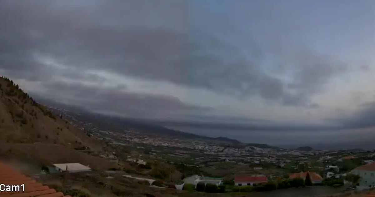 Abendstimmung über dem Valle de Aridane, La Palma — Webcam-Standbild zur blauen Stunde